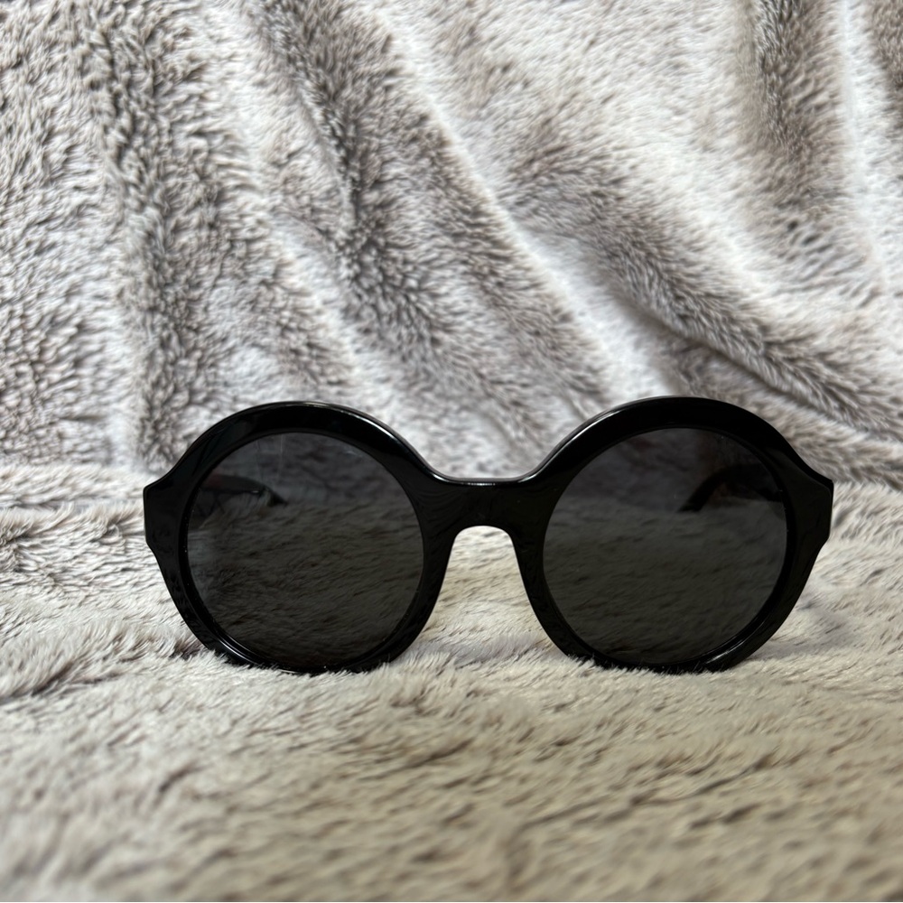 Prada Black Round Glasses Timeless Design